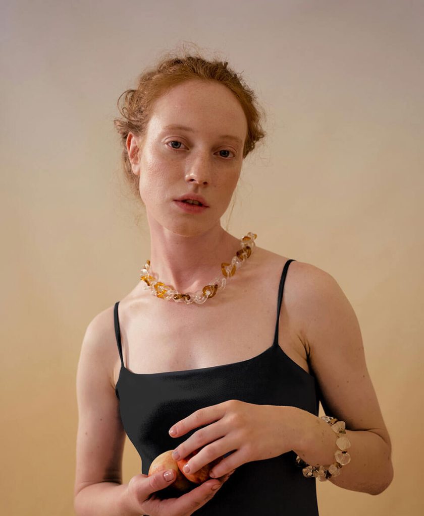 img 05 a black 840x1024.jpg